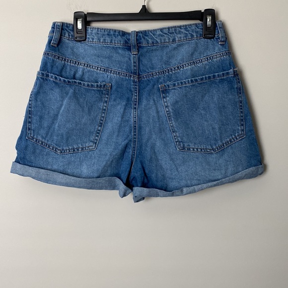 Empyre Jean Cuffed Shorts Size 6 - Picture 3 of 4